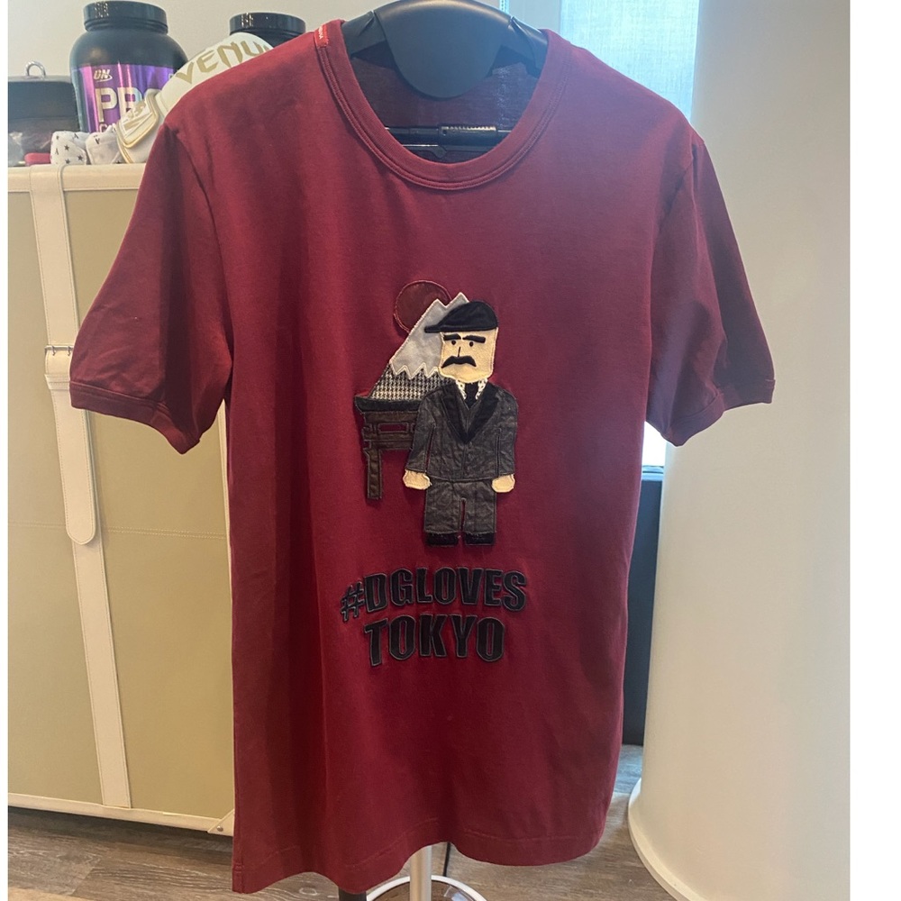 D&G Family Collection red Tshirt